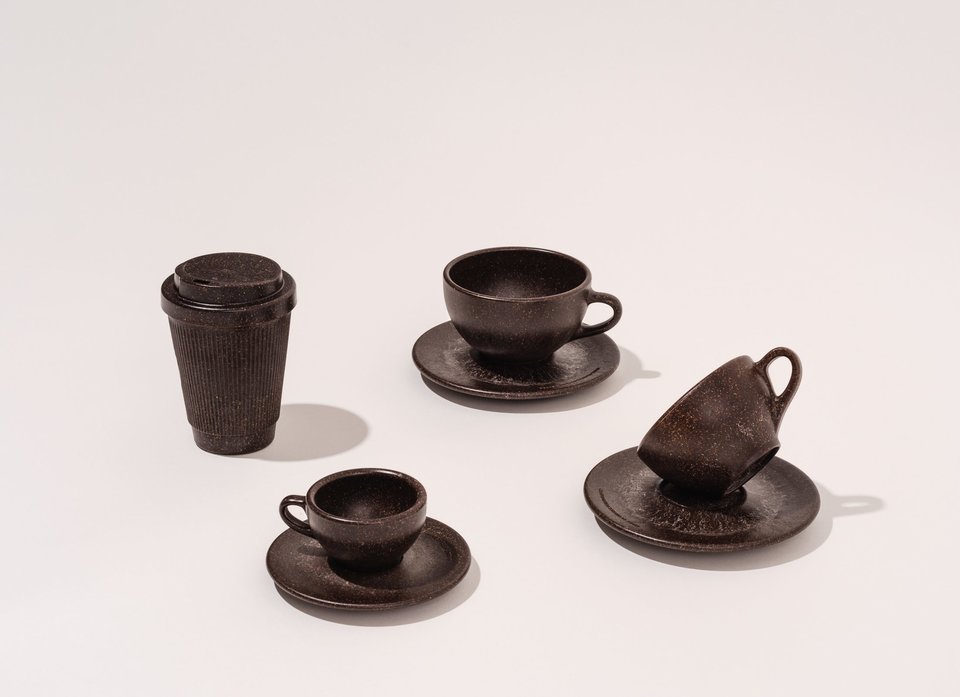 Coffee cups made from waste coffee grounds - MaterialDistrict